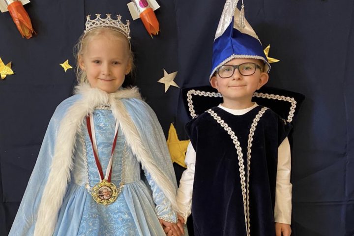 Die Kita Geilenkirchen Stadtmitte empfängt die Tollitäten vom IKV Teveren 5