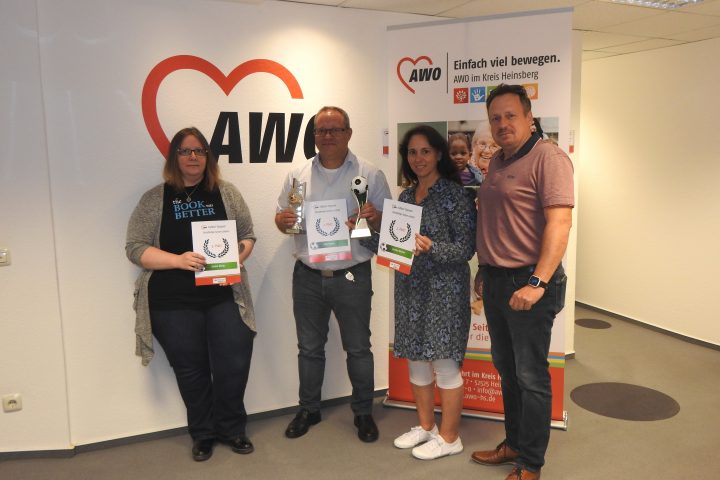 Siegerehrung der Bundesliga-Tippspiel-Gewinner in der AWO-Kreisgeschäftsstelle 5