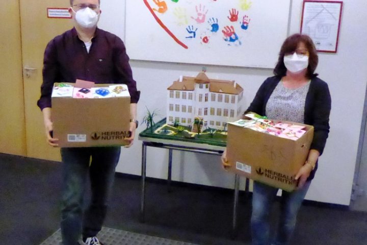 Präsente für die Belegschaft des CSZ Übach-Palenberg 5