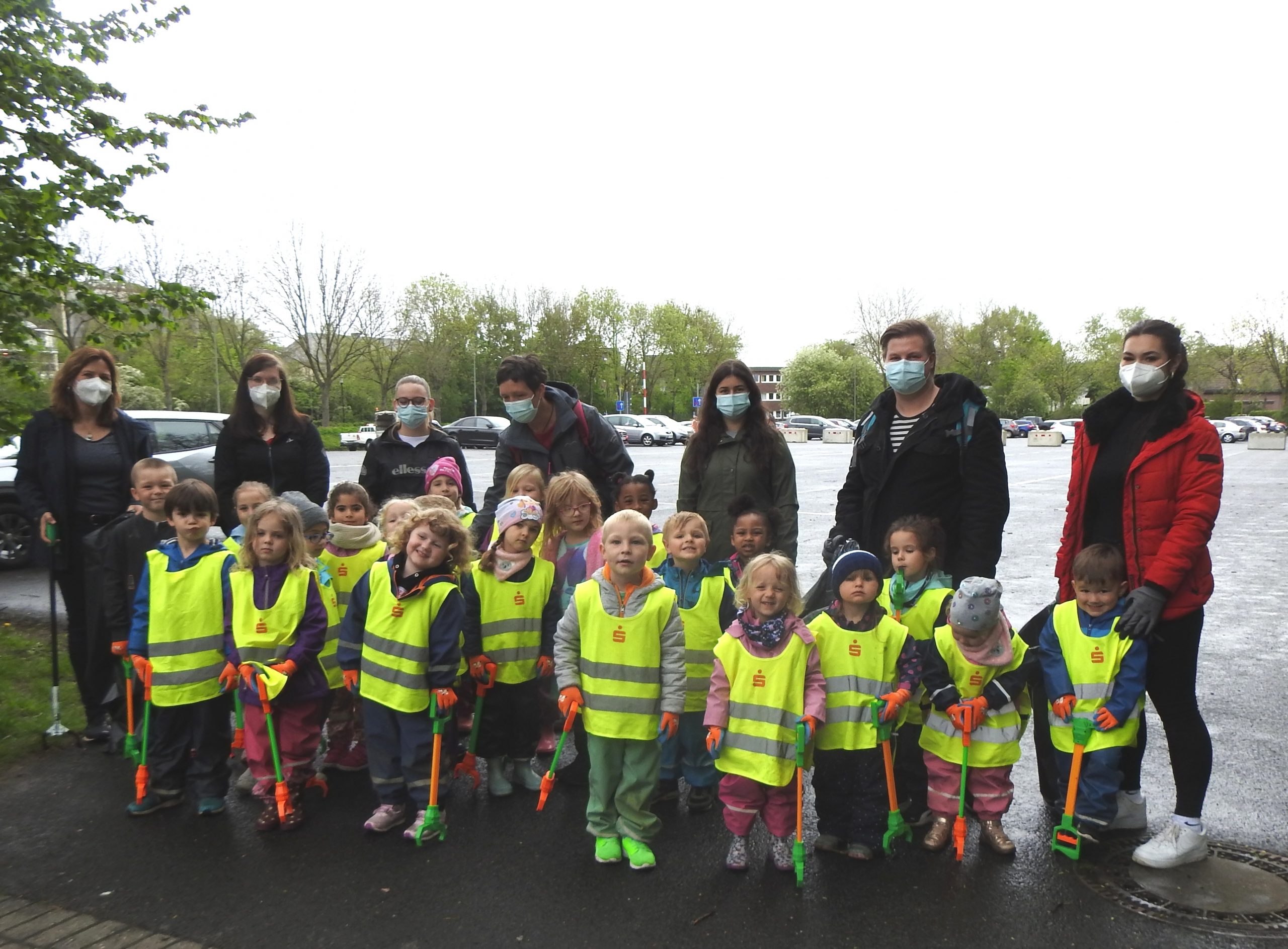 Kindergartenkinder der AWO-Einrichtung in Geilenkirchen im Einsatz für eine saubere Stadt 1