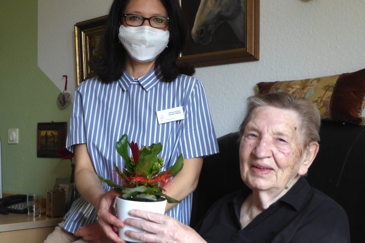 Muttertag und Vatertag im AWO-Carolus Seniorenzentrum 3