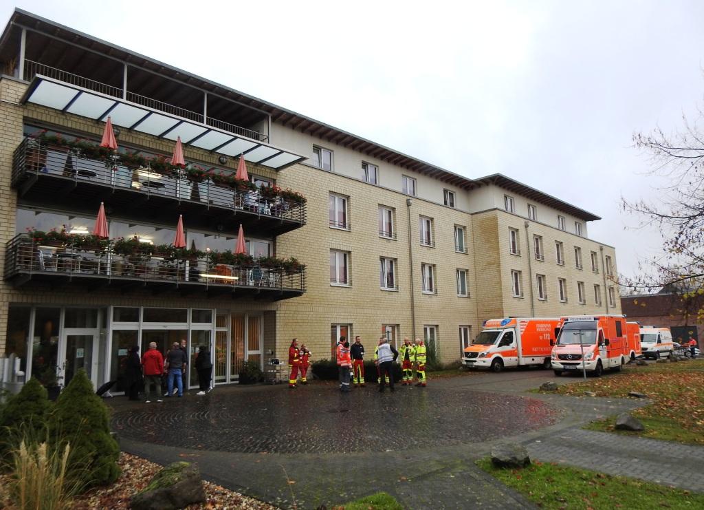 Evakuierung des AWO-Altenzentrums Heinsberg mit vereinten Kräften erfolgreich gemeistert 18