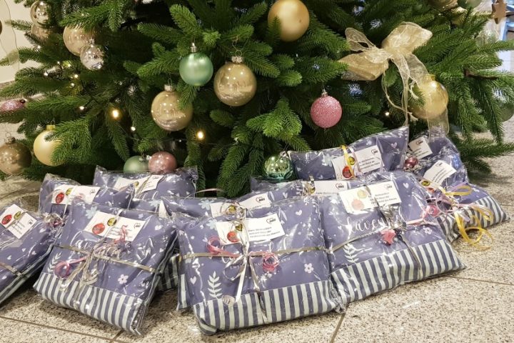 Bewohner*innen vom AWO-Altenzentrum Heinsberg erhielten Weihnachtsgeschenke vom Förderverein 4