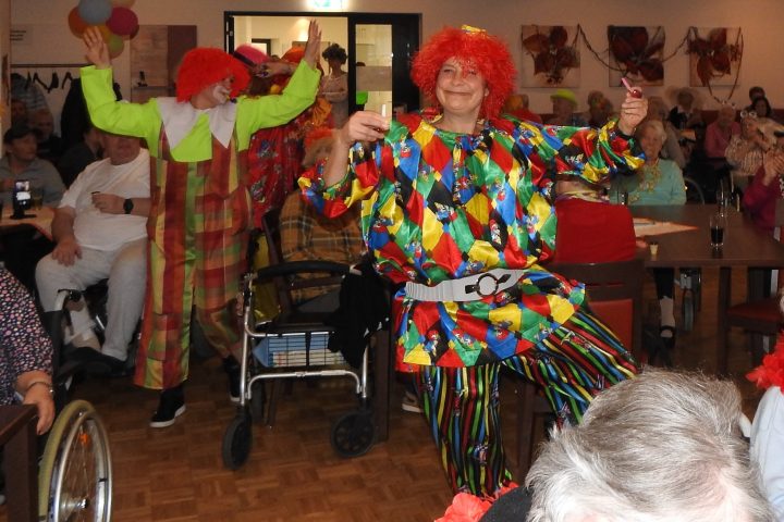 Pünktlich um 11:11 startete die Altweiberparty im AWO Altenzentrum Heinsberg 5