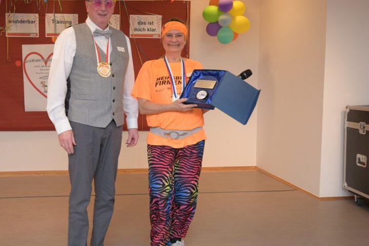 Karneval mit Herz: Allerbeste Stimmung bei der 38. Herzchensitzung im AWO Altenzentrum Heinsberg! 9