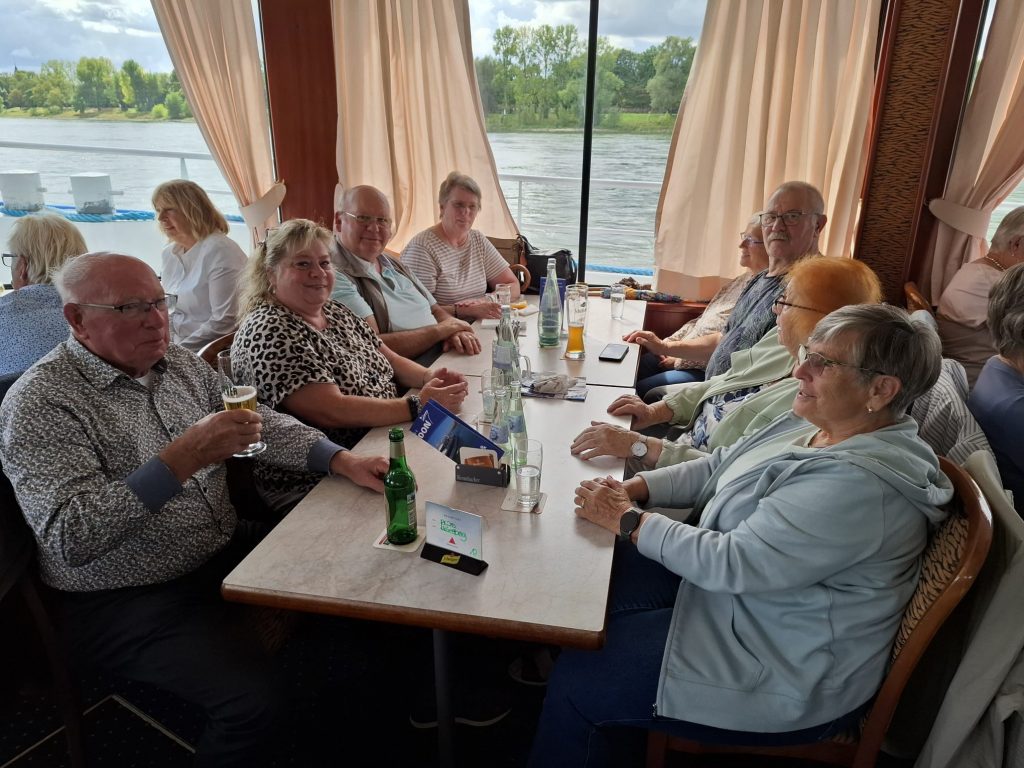 AWO Ortsverein Heinsberg-: Mit Senioren op Jöck- eine Rheinfahrt die begeistert 3
