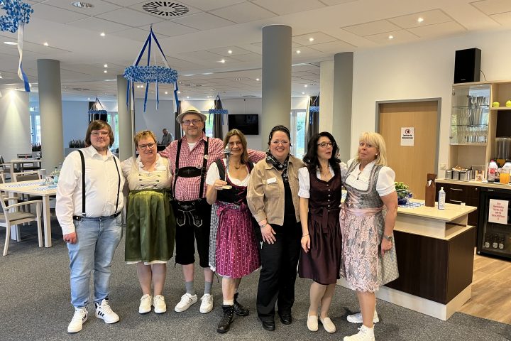 O´zapft is- Oktoberfest im AWO Carolus Seniorenzentrum 8 O´zapft is- Oktoberfest im AWO Carolus Seniorenzentrum 3