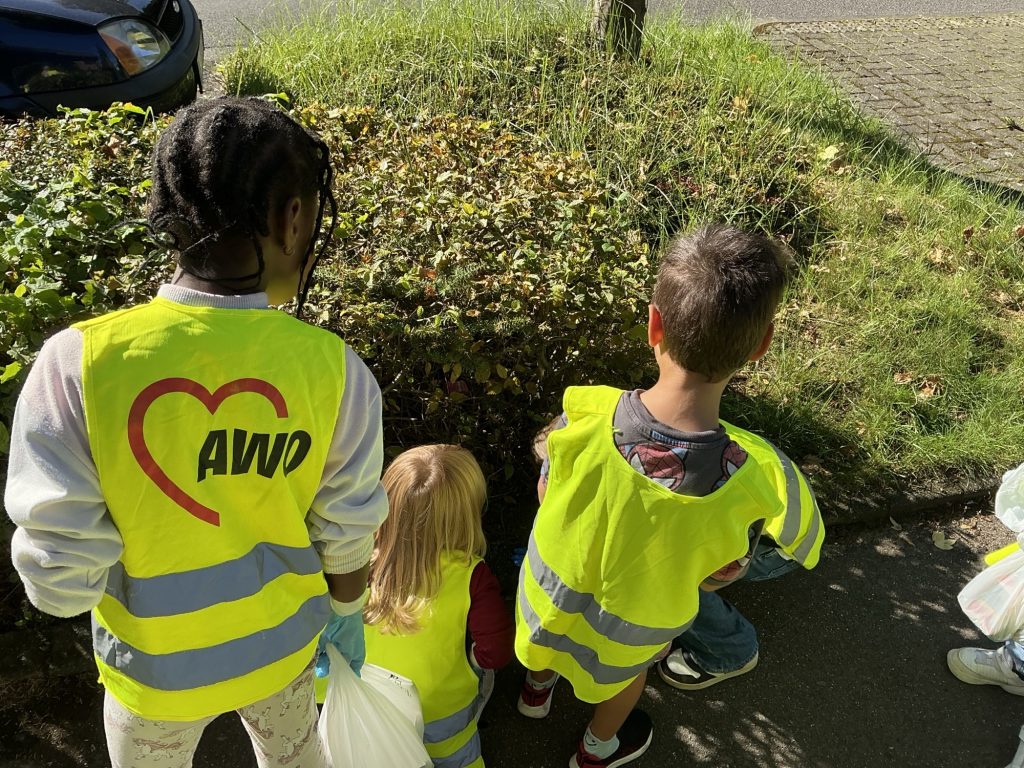 Die AWO Kitas Boscheln und Carlstraße beim World Cleanup day in Übach-Palenberg 3