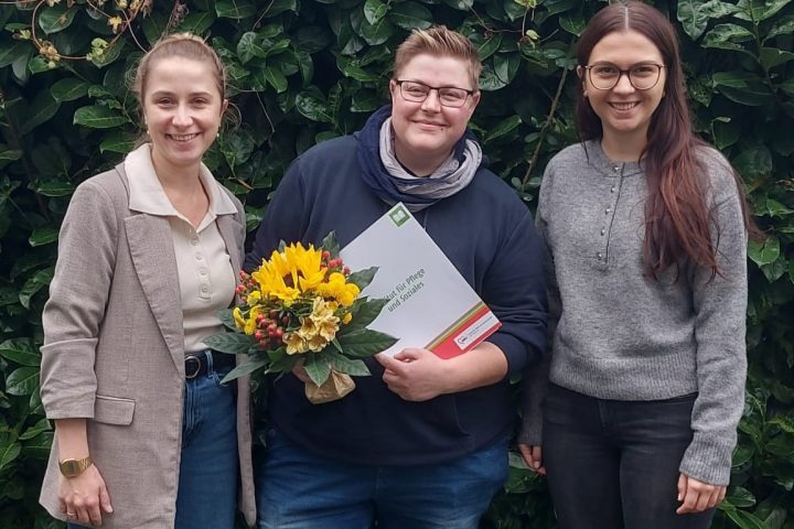 Geschafft! Die AWO gratuliert zur erfolgreichen Prüfung als Pflegefachfrau 1 Geschafft! Die AWO gratuliert zur erfolgreichen Prüfung als Pflegefachfrau 1