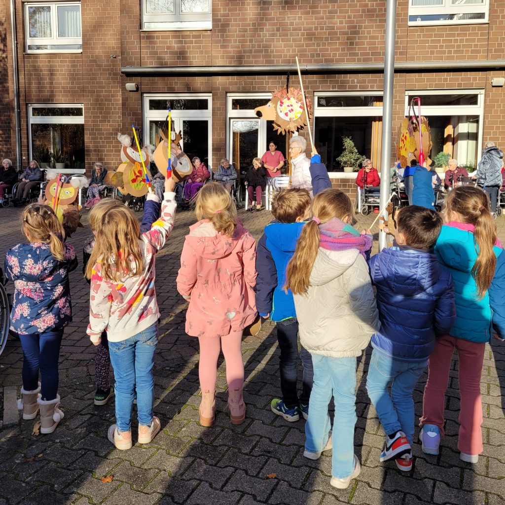 St. Martin im AWO Altenzentrum Heinsberg: Tradition, Begegnung und ein vertrautes Pferd 2