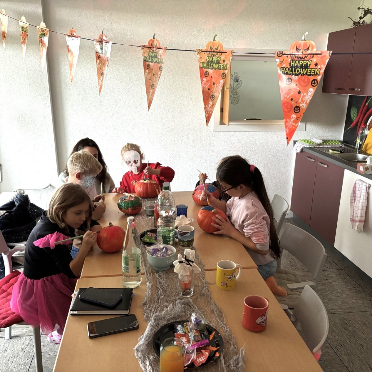 Gemeinsam kreativ – Herbst- und Halloweenaktionen der SPFH Hückelhoven 1