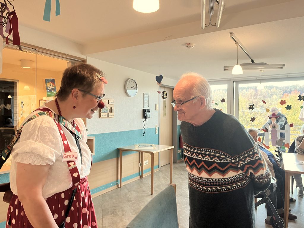 Wenn Lachen zur Medizin wird – Klinikclowns im Carolus Seniorenzentrum 6