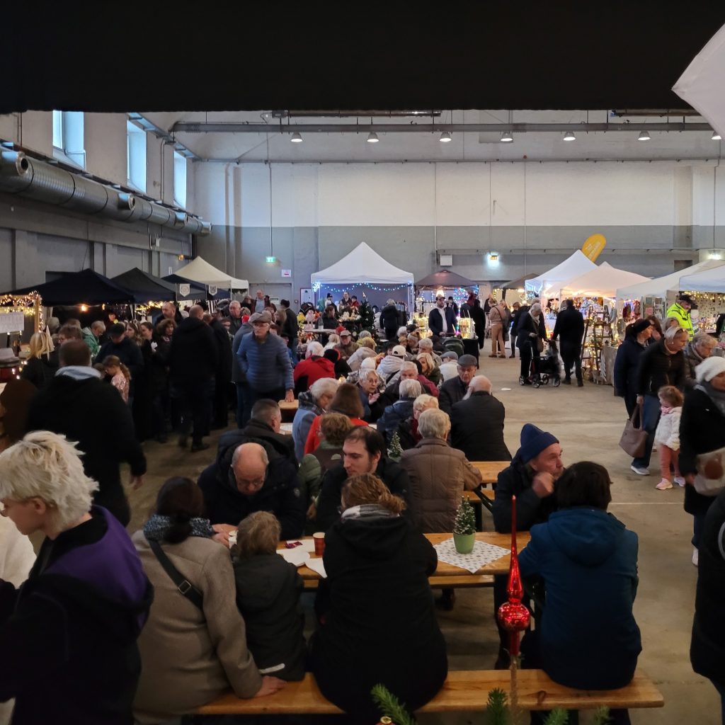 Rückblick auf den Weihnachtsmarkt in der AWO-Waschkaue 79 Rückblick auf den Weihnachtsmarkt in der AWO-Waschkaue 78