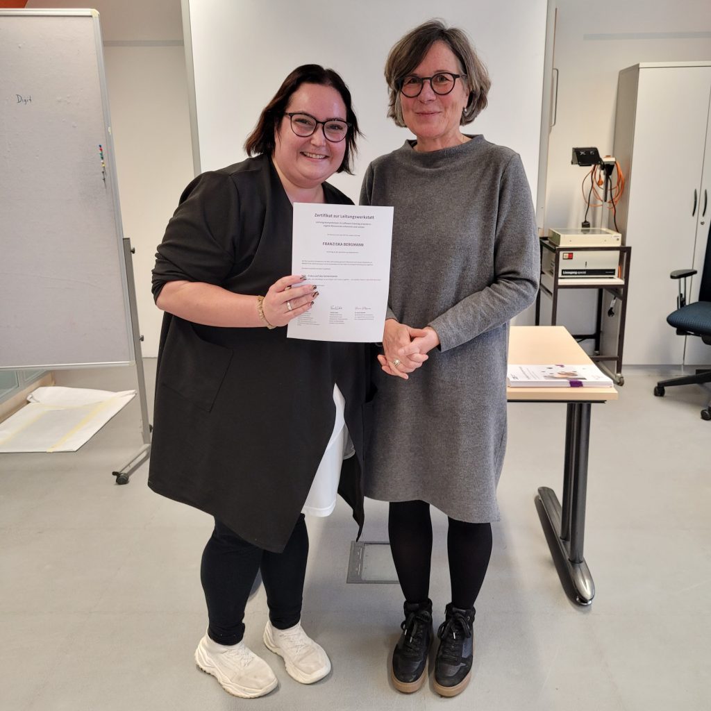 Zertifikatsübergabe „Leitungswerkstatt“ – Führung im offenen Ganztag professionell weitergedacht 7