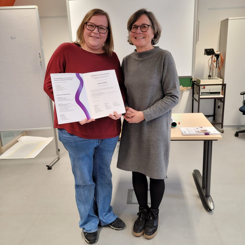 Zertifikatsübergabe „Leitungswerkstatt“ – Führung im offenen Ganztag professionell weitergedacht 9