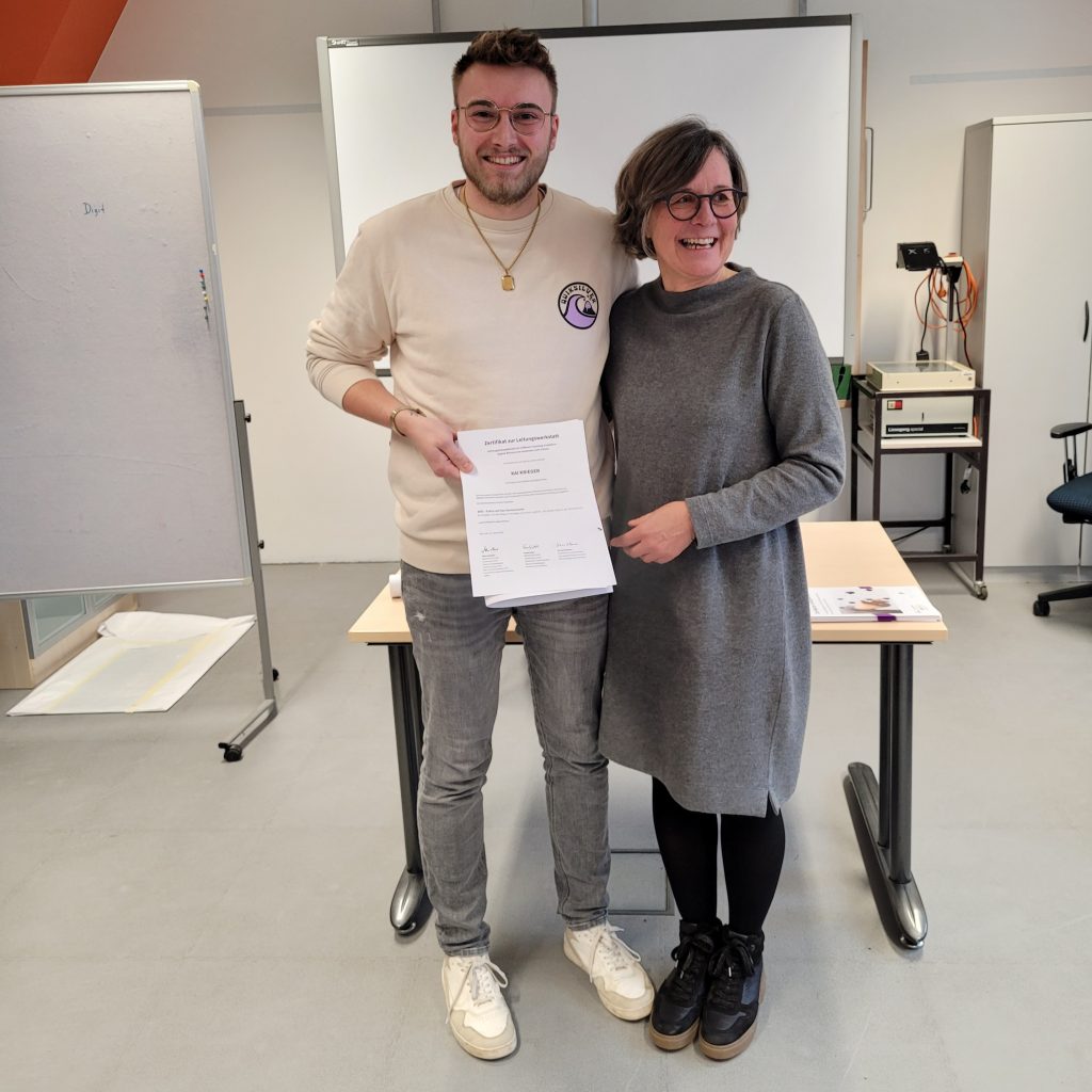 Zertifikatsübergabe „Leitungswerkstatt“ – Führung im offenen Ganztag professionell weitergedacht 11