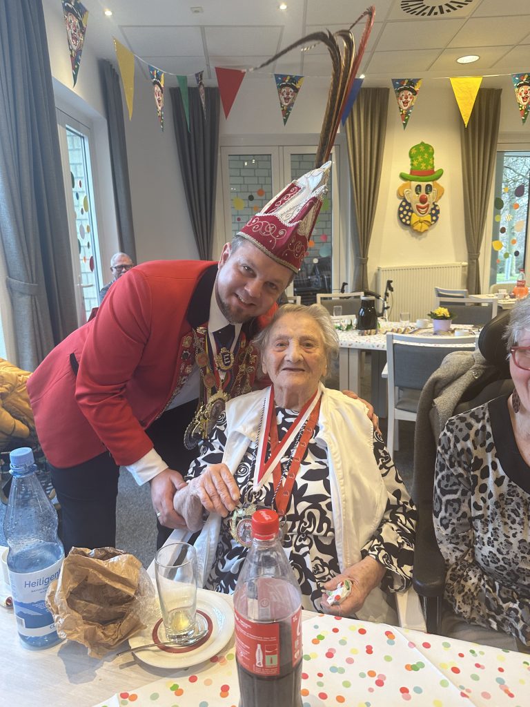 Krönchensitzung im AWO Carolus Seniorenzentrum 2