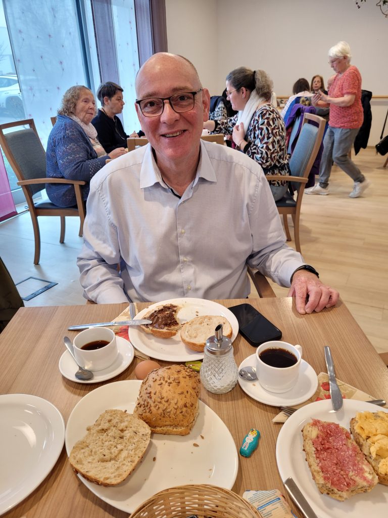 Frühlingsfrühstück und Jahreshauptversammlung beim AWO Ortsverein Oberbruch 4 Frühlingsfrühstück und Jahreshauptversammlung beim AWO Ortsverein Oberbruch 4