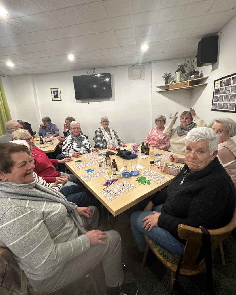 Spieleabend mit Zahlenkarten im AWO Ortsverein Boscheln 5