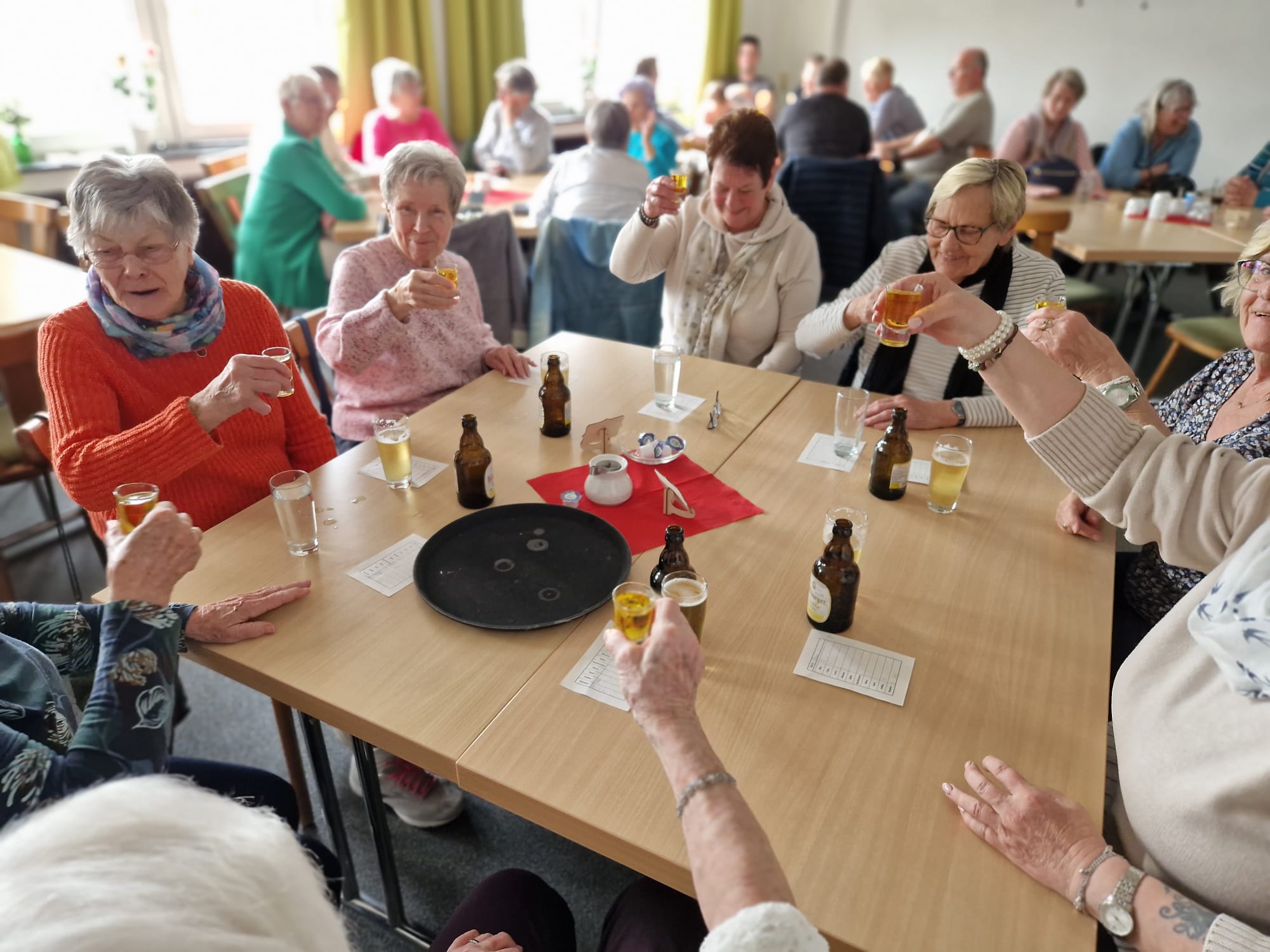 Kaffee, Kuchen und ganz viel gute Laune beim Ortsverein Boscheln 1