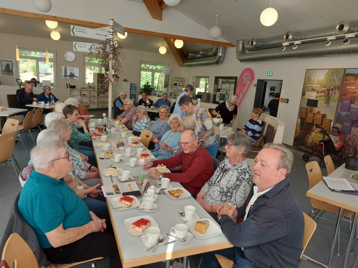 Kaffeenachmittag mit Ehrung beim AWO Ortsverein Wassenberg 1