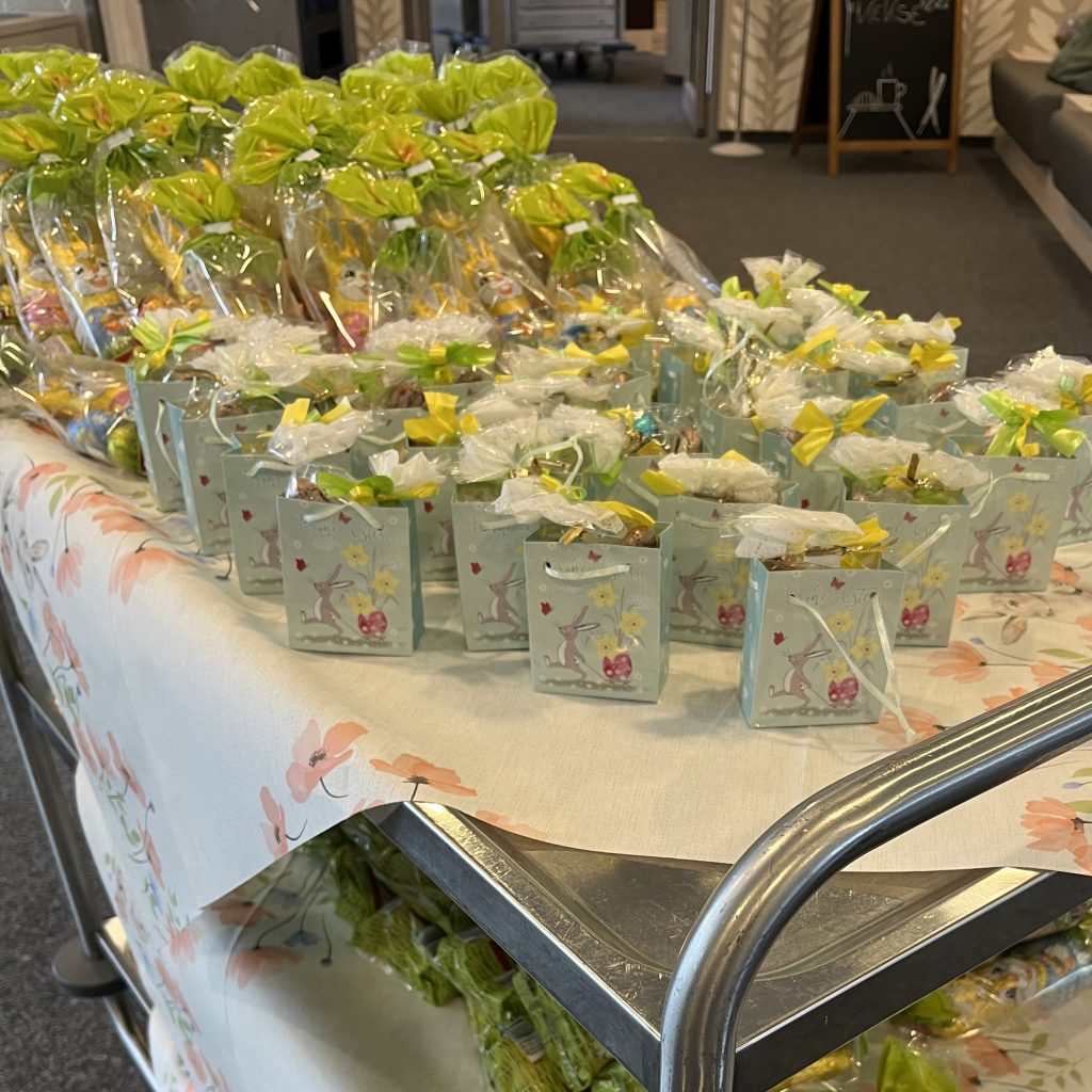 Osterklänge im Carolus Seniorenzentrum - Musik, Gemeinschaft und ein Hauch Frühling 10 Osterklänge im Carolus Seniorenzentrum - Musik, Gemeinschaft und ein Hauch Frühling 9