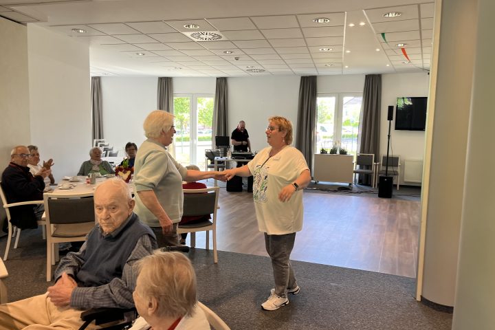 Tanz in den Mai im AWO Carolus Seniorenzentrum 1