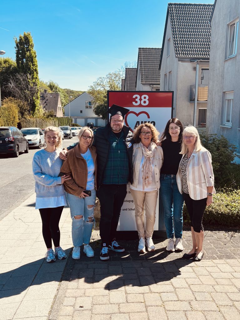 Herzlichen Glückwunsch, lieber Dennis! 2