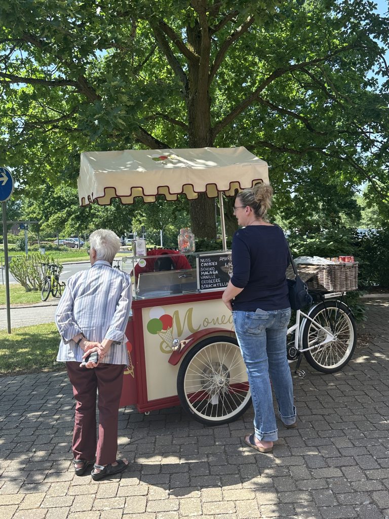 Eissaison im AWO Altenzentrum Heinsberg eröffnet 2