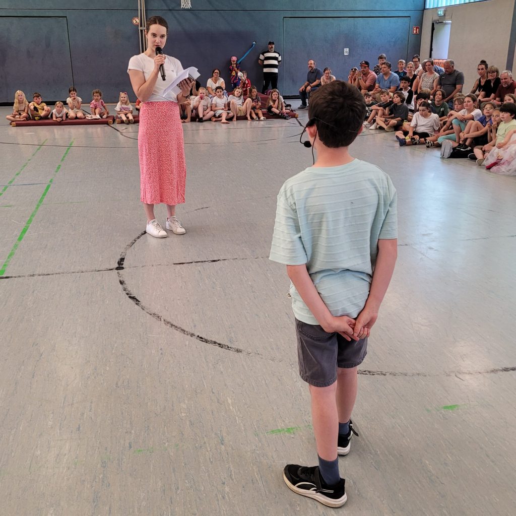 Talentshow der OGS Scherpenseel sorgt für Begeisterung 14 Talentshow der OGS Scherpenseel sorgt für Begeisterung 14