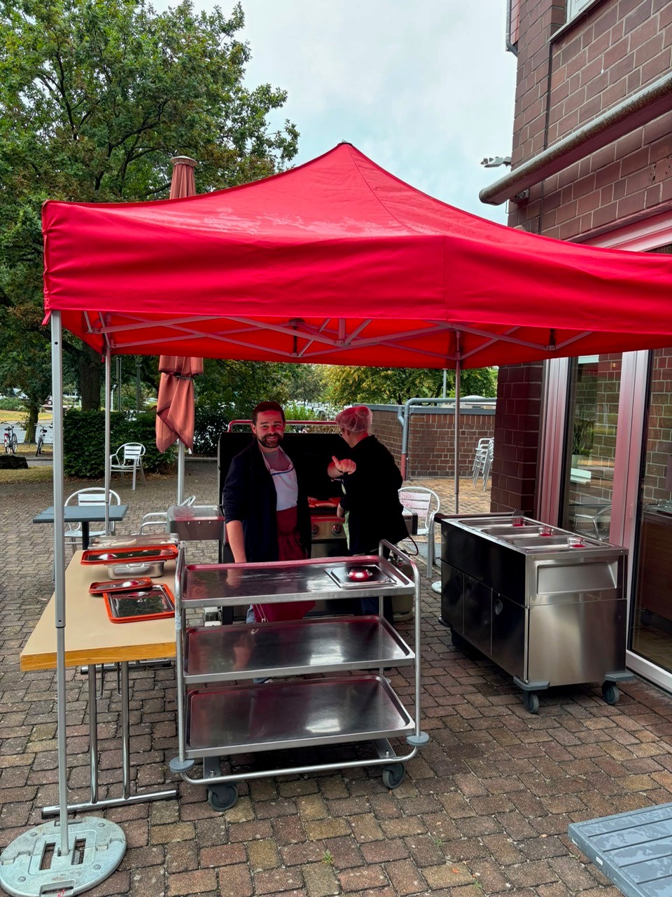 Grillnachmittag im AWO Altenzentrum 1